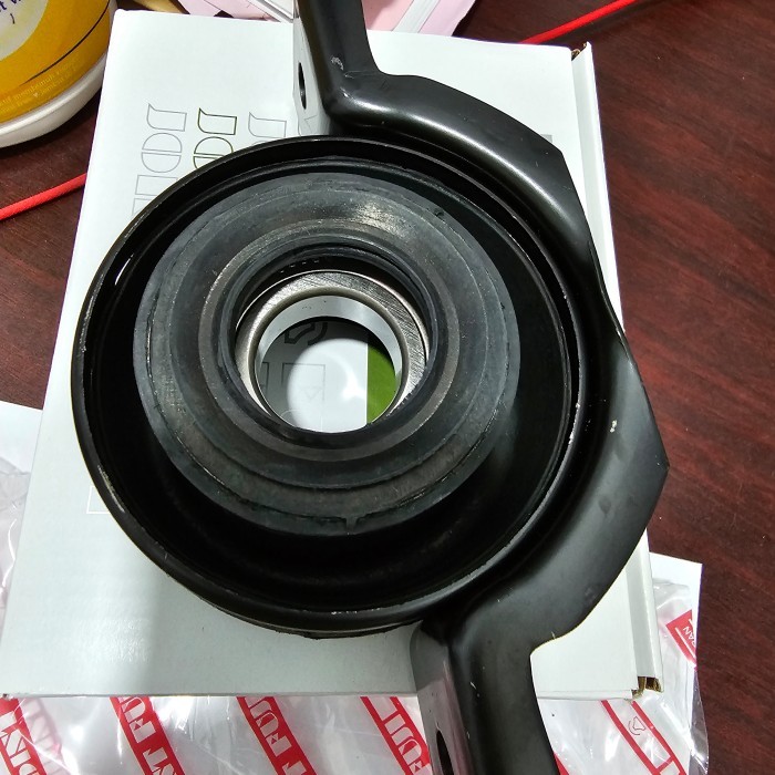 center bearing kolahar gantungan kopel avanza xenia lama BZ010