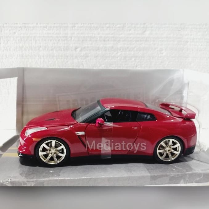 diecast 1:24 nissan gtr r35 2009 merk jada