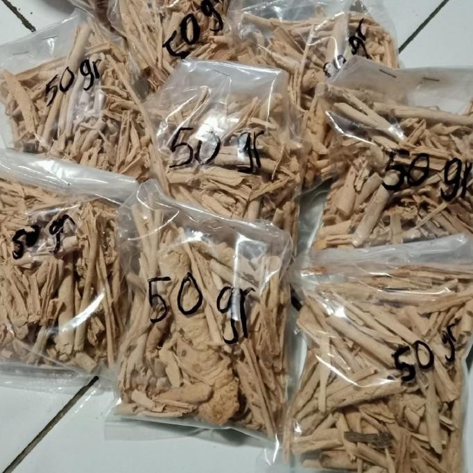 

Kayu Pulosari Kering Rempah Jamu Herbal Tradisional Radang Batuk Demam