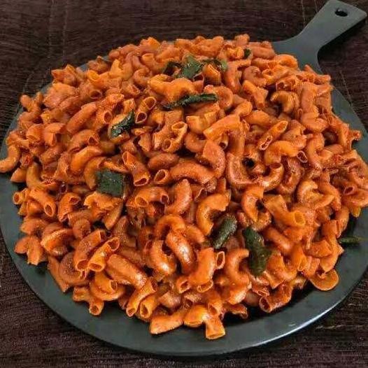 

Makaroni Pedas Gurih Daun Jeruk 250 gr