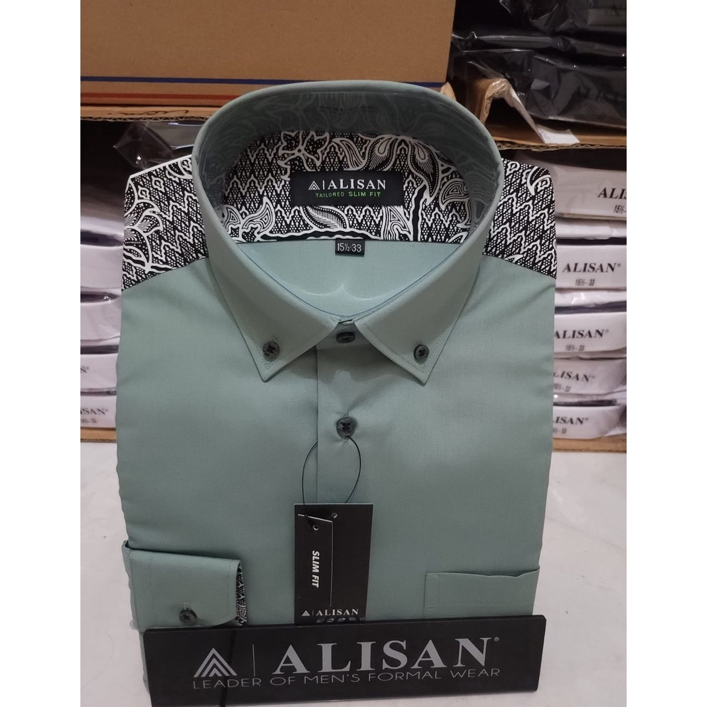 REKOMENDASI Kemeja alisan Hijau Sage kombinasi pundak batik lengan panjang slimfit