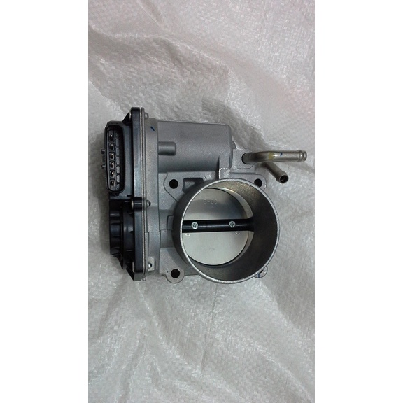 Throttle body innova fortuner bensin original