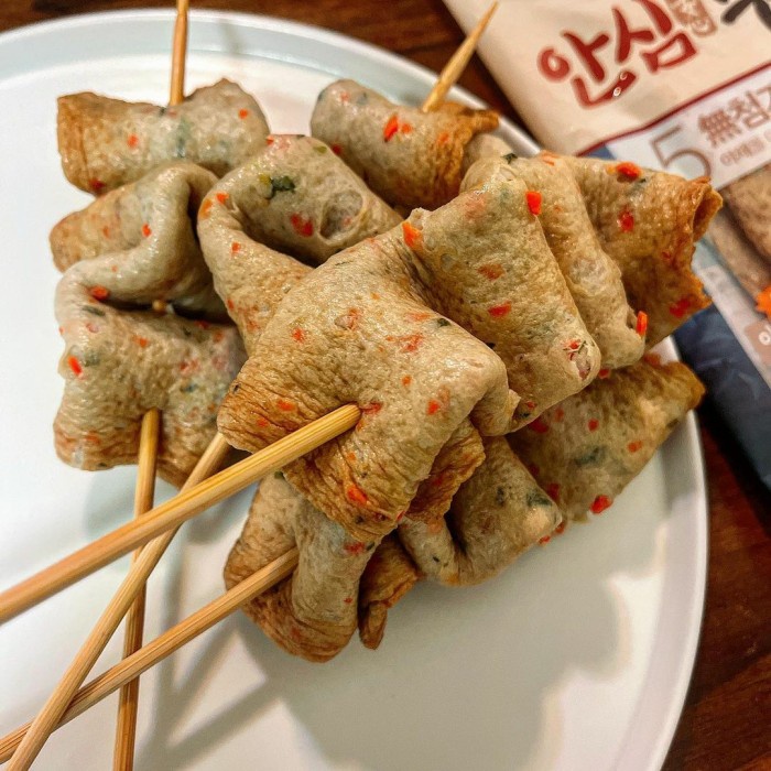 

Oden / Odeng / Eomuk / Korean Fishcake Import 1Kg 20Pc Tanpa Bumbu