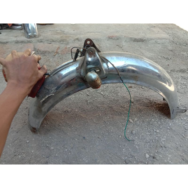 spakbor belakang yamaha l2g