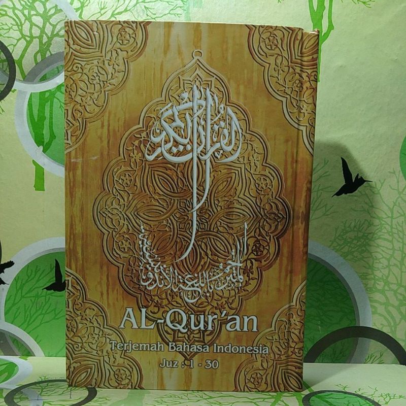 Al-Qur'an menara Kudus terjemah rasm Utsmani 15 baris ayat pojok ukuran besar B5