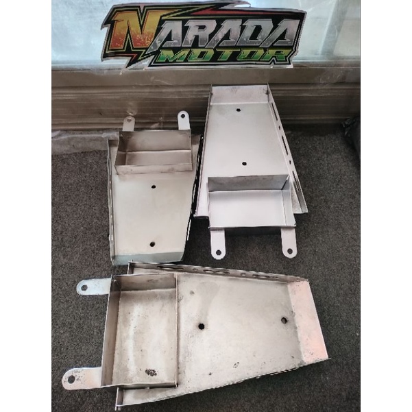 PANGKON AKI DUDUKAN AKI SLIM CB GL MEGAPRO UNIVERSAL MODEL AKI BERDIRI  PANGKON DUDUKAN TEMPAT AKI S