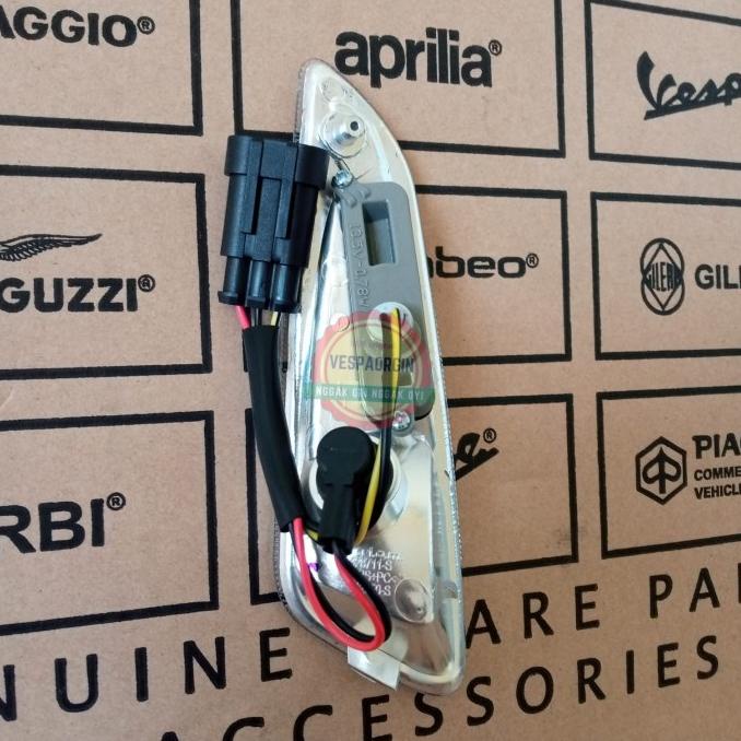 Lampu Sein Depan Kiri Vespa Sprint Primavera