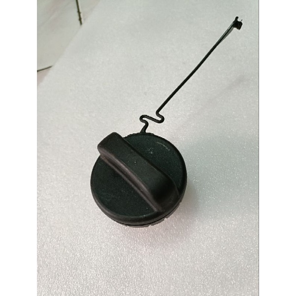 Tutup Tangki Bensin Solar Innova Fortuner Hilux Original