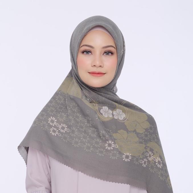 Sale BIA x Cut Meyriska - Euni Smoke Scarf Kerudung Segi Empat - Rumania Termurah