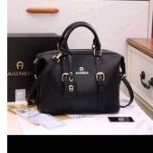 Tote aigner kulas size 28