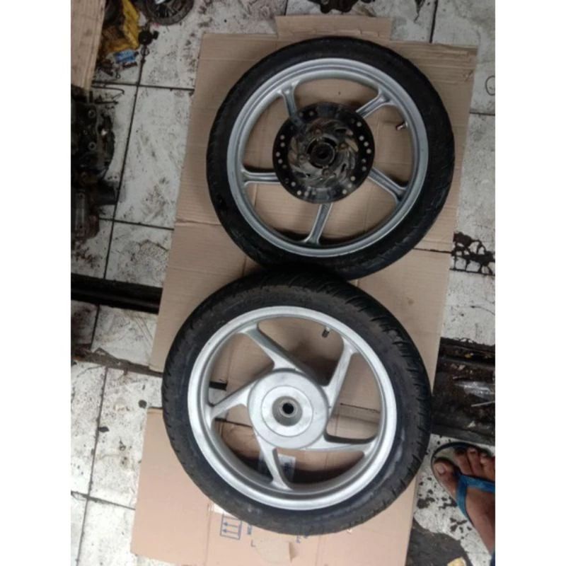 VLEG PELEK DEPAN BELAKANG MOTOR HONDA VARIO 110 BEAT SECOPY KARBU ORIGINAL SECOND