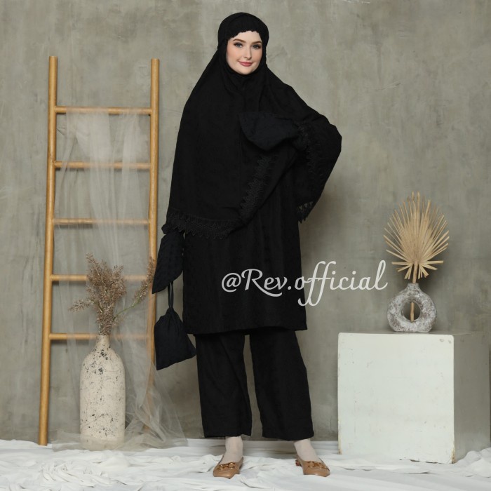 Busana Umroh Wanita Setelan Lengkap Perlengkapan Umroh wanita