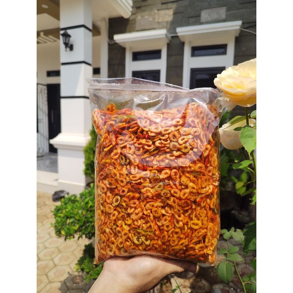 

Kerupuk 88 pedas daun jeruk isi 1 kg