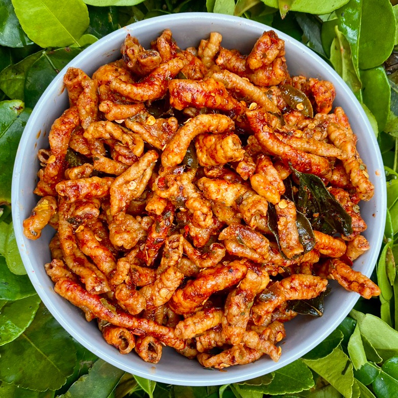

5.5 Brands Festival KERIPIK USUS CRISPY JAWARA 1kg Pedas Jeruk/Cikruh/Original Premium Viral Bandung Termurah 1000gr Krispi