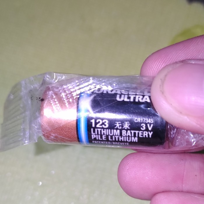 Duracell Ultra CR123 / CR17345 Battery 3V