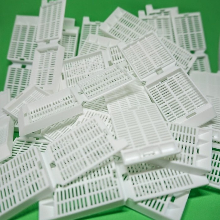 embedding cassette white, with lid 500pcs