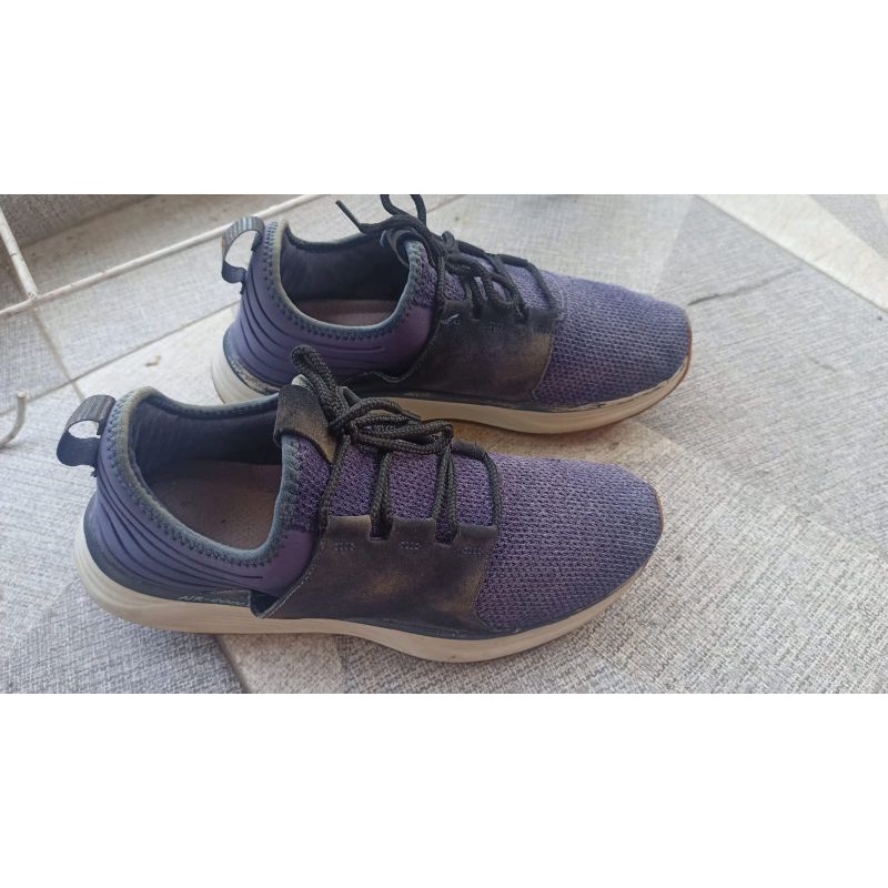 sepatu sneaker Skechers 44 second