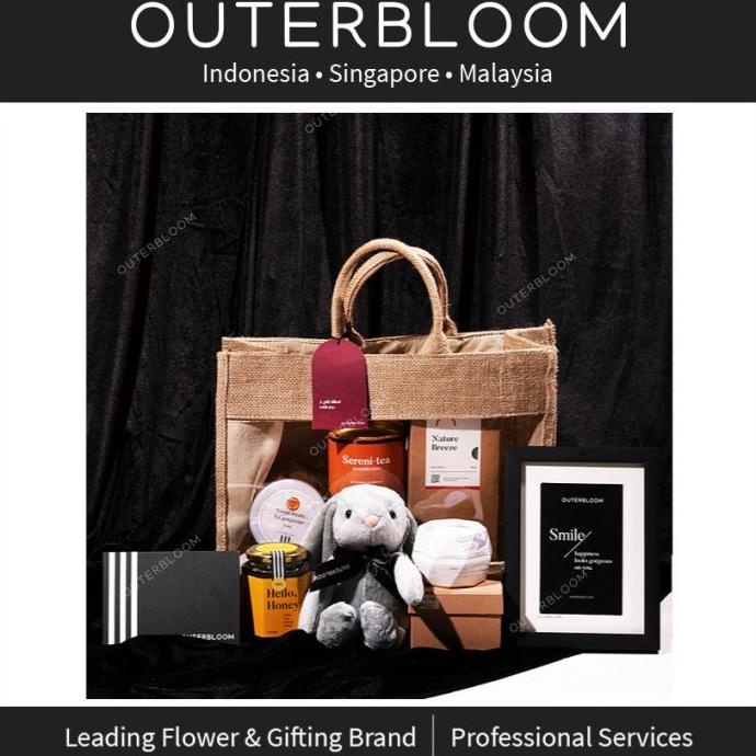 

Ada Hampers Lebaran - Outerbloom Ramadan Shiloh Bag Hampers Cassyon