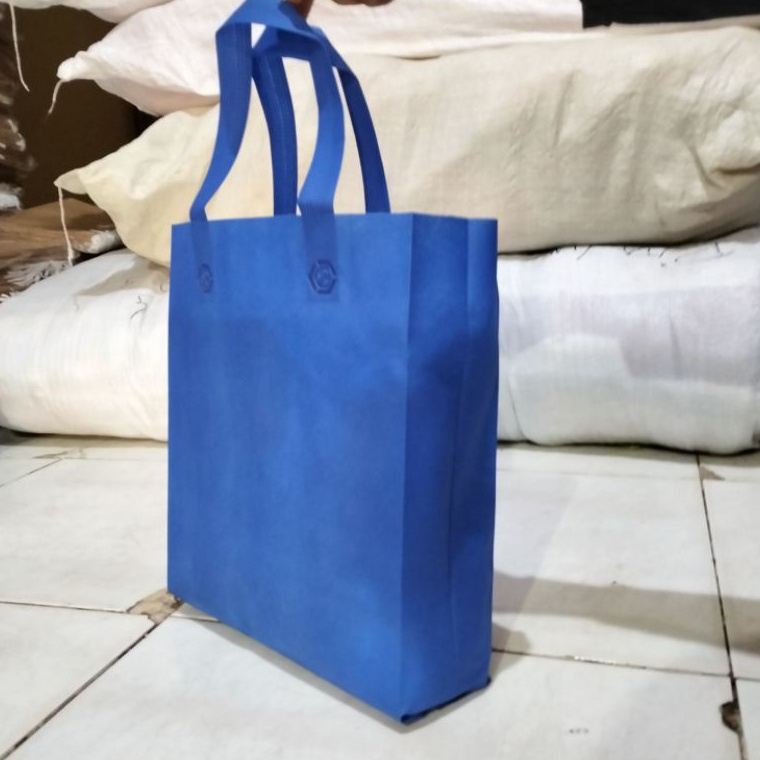 

997136 Goodiebag hampres/Spundbond lipat samping murah 30x40 (12pcs) 61