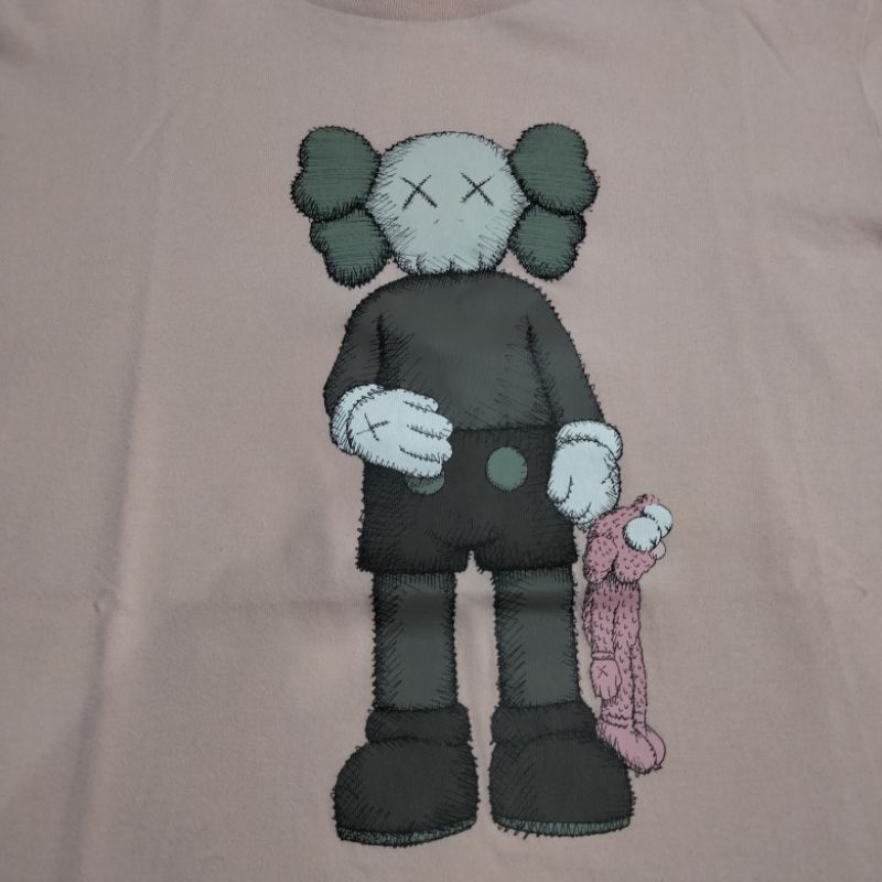UNIQLO X kaws pink size S