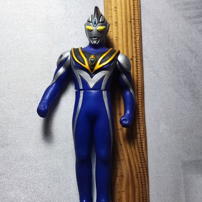 bandai uhs ultraman agul v2 action figure gaia vinyl 13 cm original jatimulyan.seller