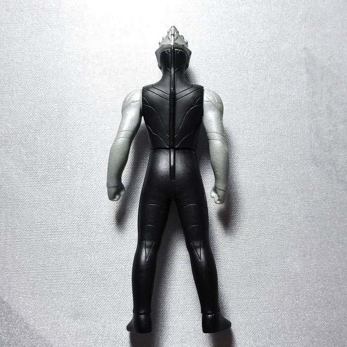 uhs ultraman orb dark action figure vinyl 11 cm bandai rare original jatimulyan.seller
