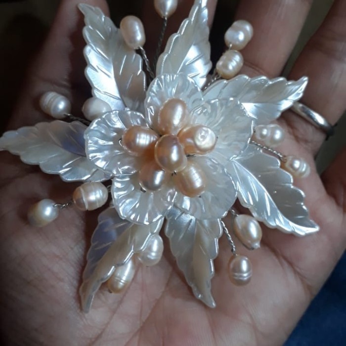 BROS MATAHARI BUNGA , MUTIARA ASLI AIR TAWAR LOMBOK