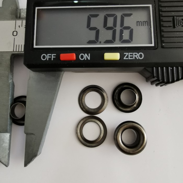 

mata ayam / mata eyelet V-20+ring blacknikel/10gross