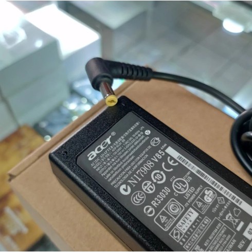 charger laptop Acer E1-421 E1-431 E1-451 E1-471 v5-471 4739