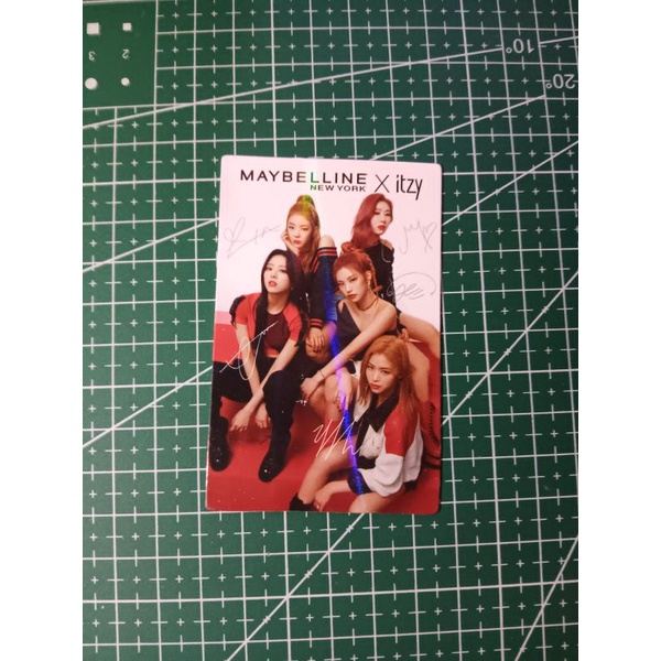 Photocard Maybelline Itzy group