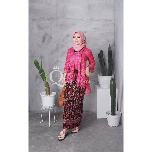 KEBAYA BROKAT KARTINI MODERN