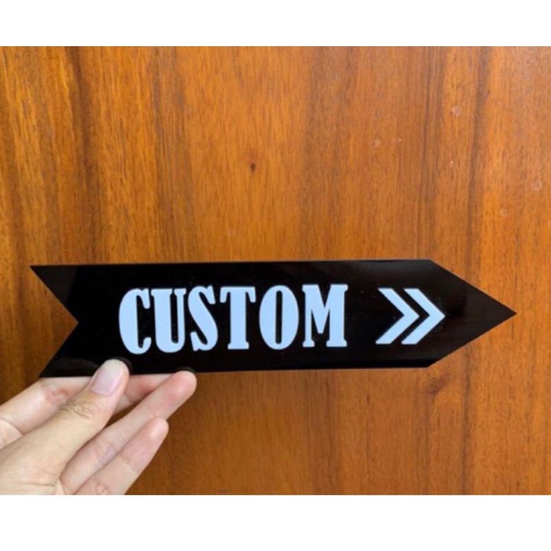 

￼Papan Petunjuk Custom Bentuk Panah Arah | Papan Sign Tulisan Custom Bebas Bahan Akrilik Murah