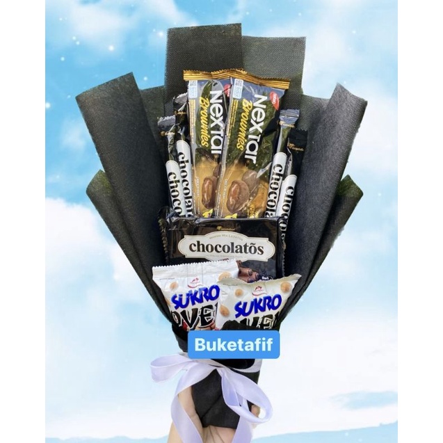 

BUKET SNACK SERBA HITAM HEMAT UNIK/HADIAH ULTAH/SIDANG/WISUDA/ANNIVERSARY/ACARA