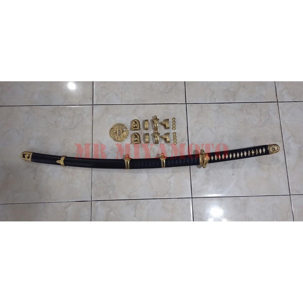 Tsuba Menuki Fuchi Kashira Kurigata 1 SET Asesoris Hiasan Katana Samurai SHIN GUNTO GOLD EMAS Best S