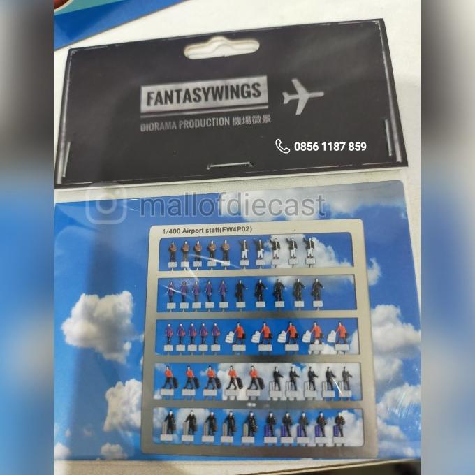 Airport Staff Fantasy Wings 1:400