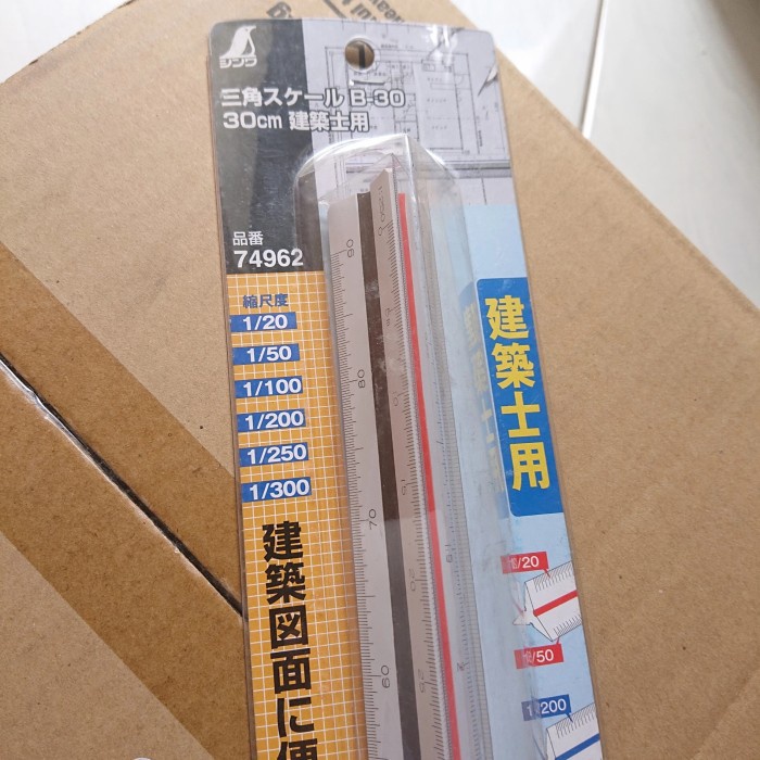 

Shinwa 74962 Penggaris Skala Arsitek 30cm Triangular architecture scal