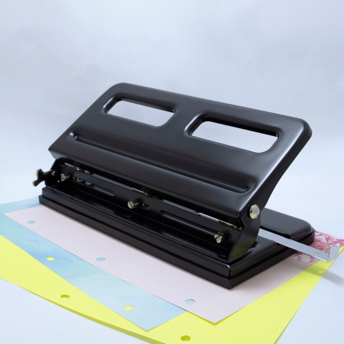 

Promo Pembolong 3 Lubang /3 Hole Punch Kw Trio 9630. Adjustable, Buatan Taiw Terbaru