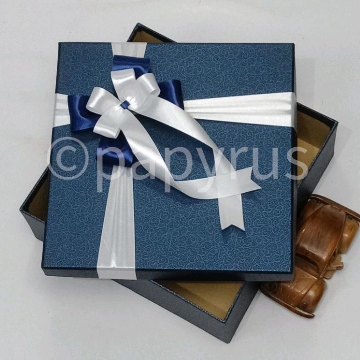 

Papyrus 25X25 Tinggi 10Cm Kotak Kado Gift Box Hadiah