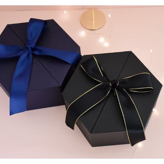 

Gift Box / Kotak Sovenir Hampers Tali / Tebal / High Quality