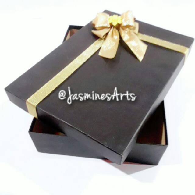 

Kotak Kado 30X30 Tinggi 15Cm