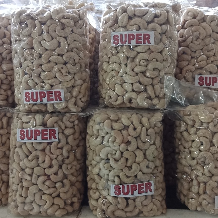 

Kacang Mede Mete Mentah Super Premium 1 kg