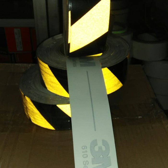 

✨Sale Sticker-Stiker-Scothlite-Scotlite-Scotlet 3M Kuning Hitam 2X45 Mter Terbatas