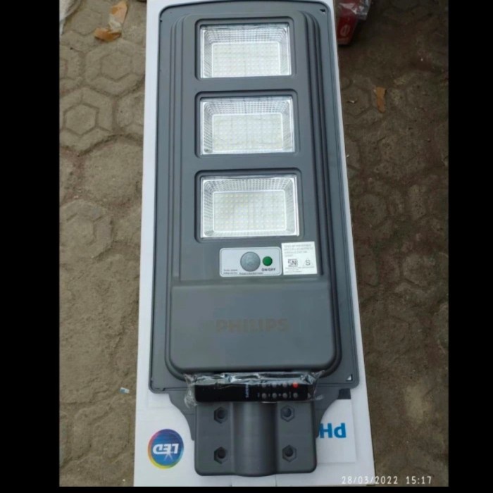 lampu jalan tenaga surya Philips solar cell pju 24.7w 4000lm