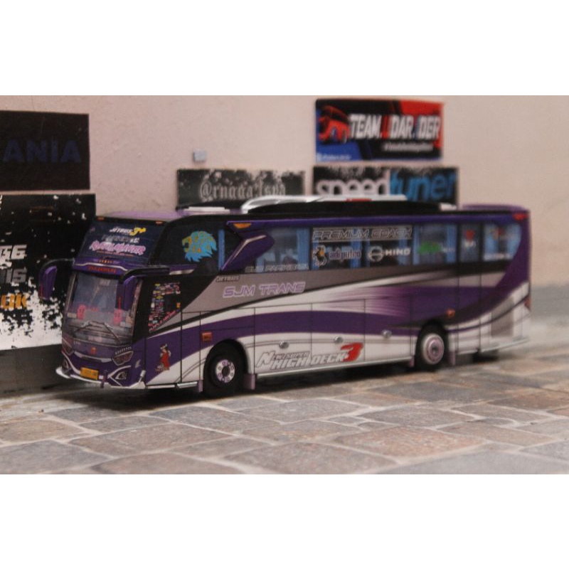 PAPERCRAFT BUS SJM TRANS RATU MAHER SKALA 1:50