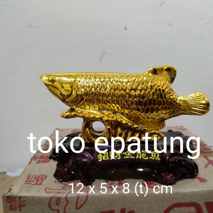 patung ikan arwana / pajangan fengshui ikan arwana - 12 cm