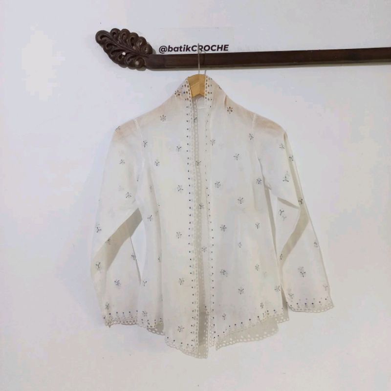 Kebaya Nyonya Lawas Putihan