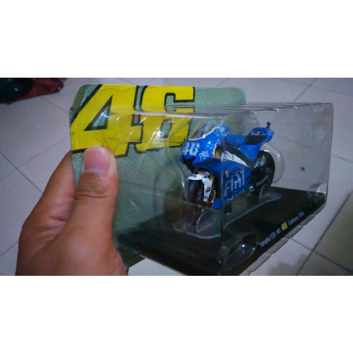 PROMO MOTOGP ROSSI YAMAHA CATALUNYA 2008 DIECAST MINIATUR MOTOR MOTORAN GP TERLARIS