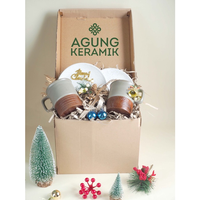 

DISKON MURAH Parcel Hampers Agung Keramik Ramadhan Wedding Ultah Natal BERRY30.JAYA
