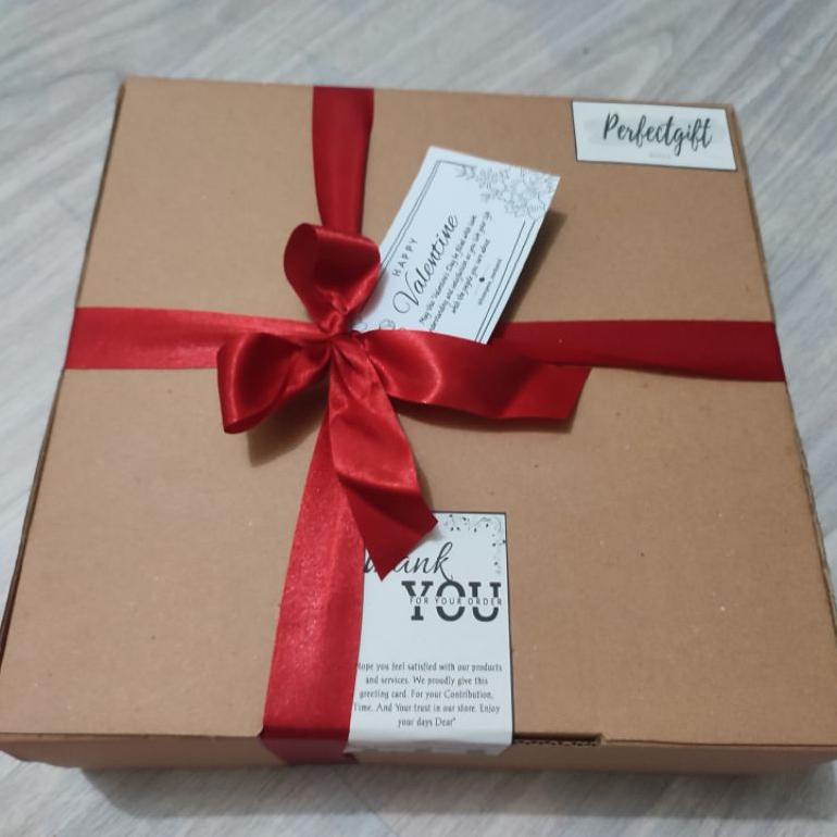 

Terlaris Snack Box / Gift Box / Hampers Snack /Kado Ulang Tahun / Hadiah Wisuda /Natal Promo