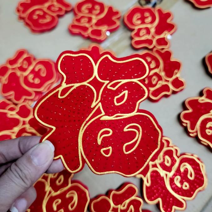 

Terbaru Stiker Fu Emas Mote Gliter Tempelan Fuk Hoki Sticker Kain Bludru Imlek Berkualitas